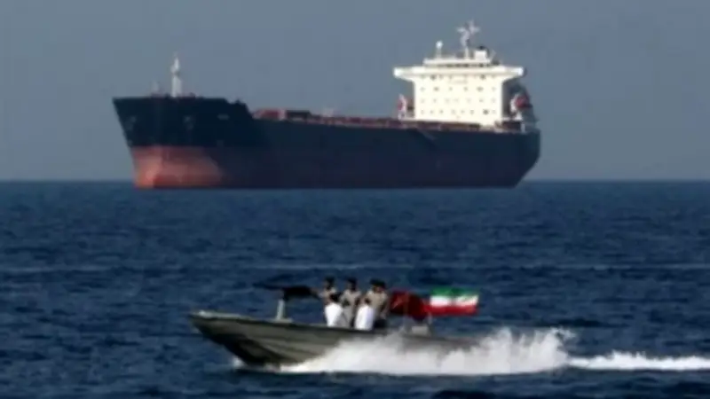 إيران تؤكد سيطرتها الذكية على مياه الخليج ومضيق هرمز وتستبعد استخدام الألغام