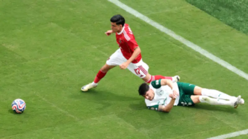 بن شرقي يثير عاصفة من التكهنات حول مستقبله بعد خروج الأهلي من دوري الأبطال