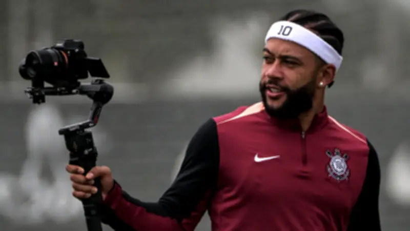 ميمفيس ديباي في قلب العاصفة: إصابة وشكوك حول مستقبله الدولي مع هولندا