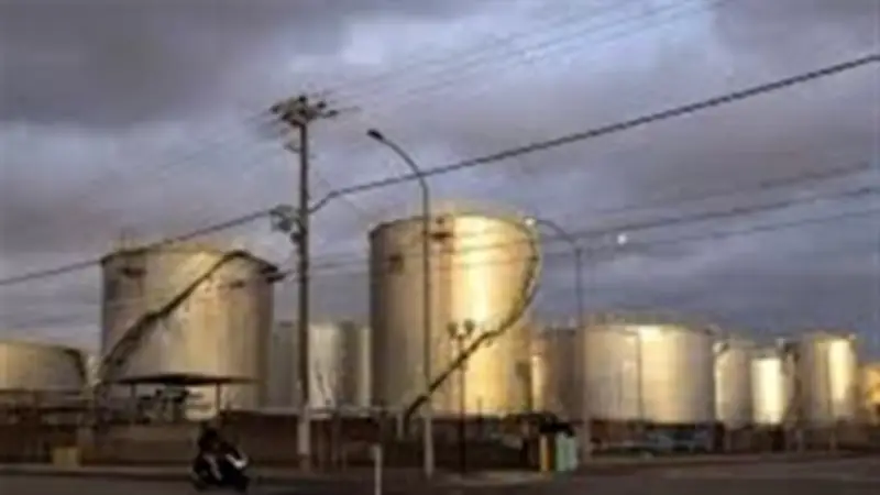 اليابان تبدأ ضخ النفط من مخزوناتها الاستراتيجية اعتبارًا من الخميس