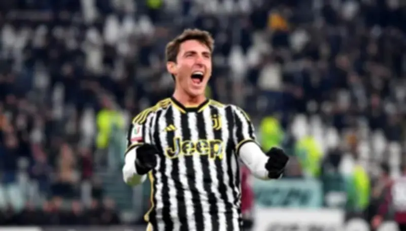 صراع مالي ضخم بين الأندية الكبرى على ضم النجم البرازيلي كامبياسو