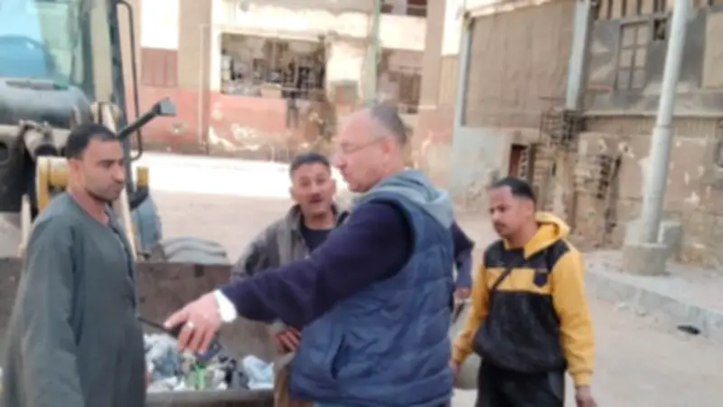 محافظ أسيوط يوجه بتكثيف حملات النظافة في حي شرق لتحسين الخدمات والمظهر الحضاري