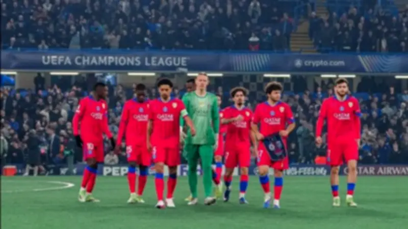 رابطة الدوري الفرنسي تميل لتأجيل مباراة لانس ضد باريس سان جيرمان رغم اعتراض النادي