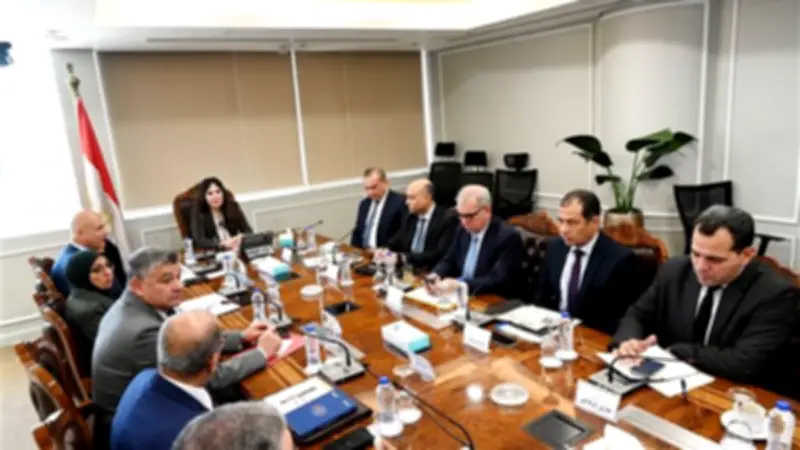 وزيرة الإسكان تتابع جهود توطين صناعة المهمات لمشروعات مياه الشرب والصرف الصحي