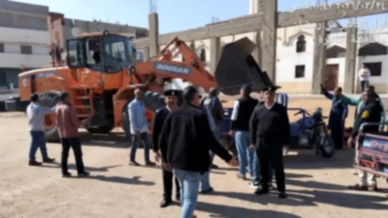 العاشر من رمضان يواصل حملاته المكثفة لضبط التروسيكلات المخالفة لليوم الثاني