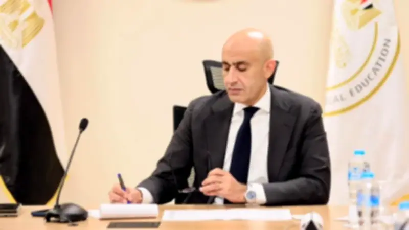 وزارة التعليم توضح حقيقة إجازة موظفيها غداً مع تعطيل الدراسة بسبب سوء الأحوال الجوية
