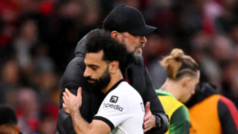 مفاجأة الانتقالات: محمد صلاح يغادر ليفربول مجانًا على طريقة يورجن كلوب