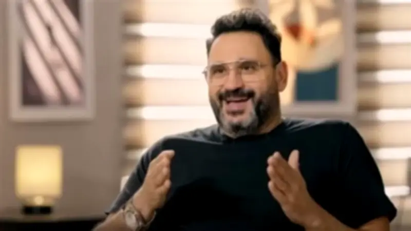 إدارة موسم الرياض تمدد عرض مسرحية "مصغروناش" لأكرم حسني في جدة بعد نجاحها الكبير