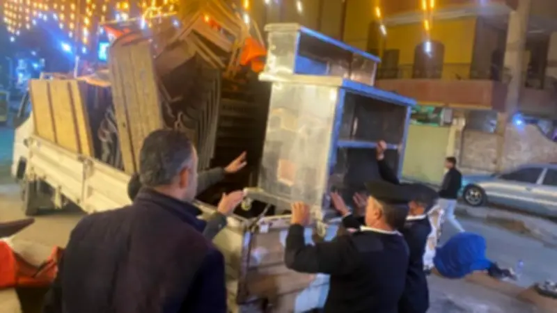 حي عين شمس يشن حملة مكبرة لإزالة الإشغالات والتعديات على الطرق العامة