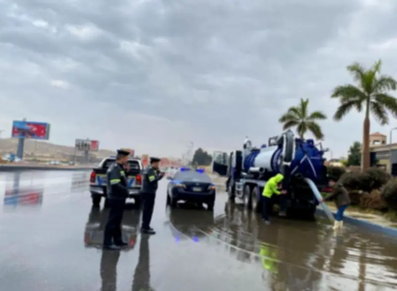 الإدارة العامة للمرور تدفع بسيارات الإغاثة والأوناش لتأمين الطرق في مصر