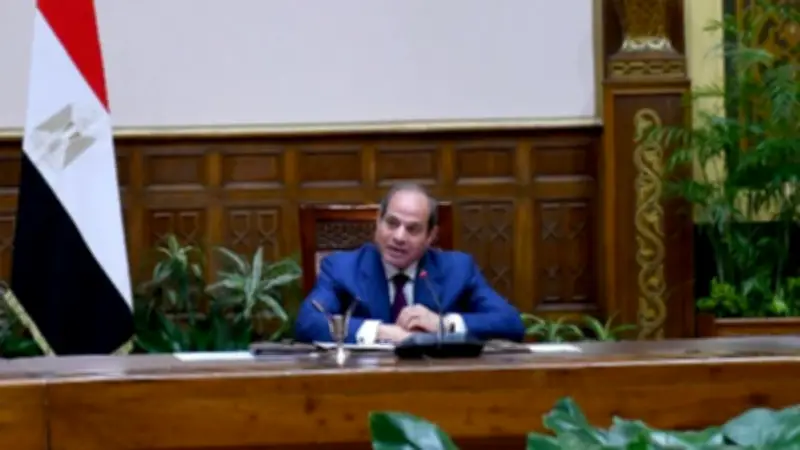 الرئيس السيسي: الأم المصرية تاج الكرامة وسند الوطن في مواجهة التحديات