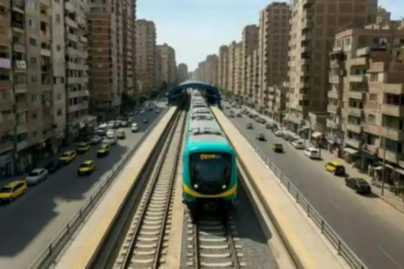 الرياح تسقط سور مترو ساقية مكي وتوقف حركة الخط الثاني في المنيا