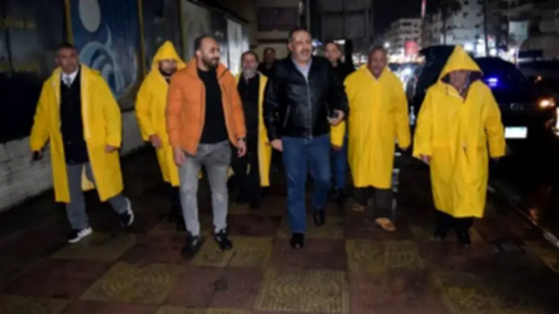 جولة ليلية لرئيس مياه القناة لمتابعة جهود مواجهة الأمطار في المحافظات