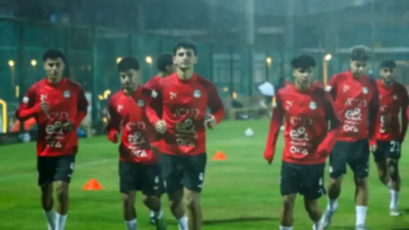 منتخب الشباب يواصل تدريباته تحت الأمطار استعداداً للمواجهة الودية مع الجزائر