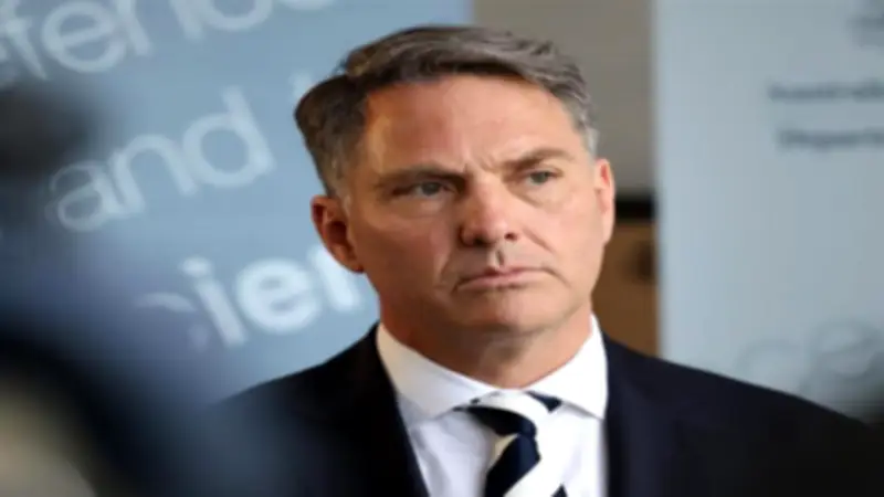 وزير الدفاع الأسترالي يؤكد: مصلحتنا الاستراتيجية في الدفاع عن دول الخليج ضد الهجمات الإيرانية