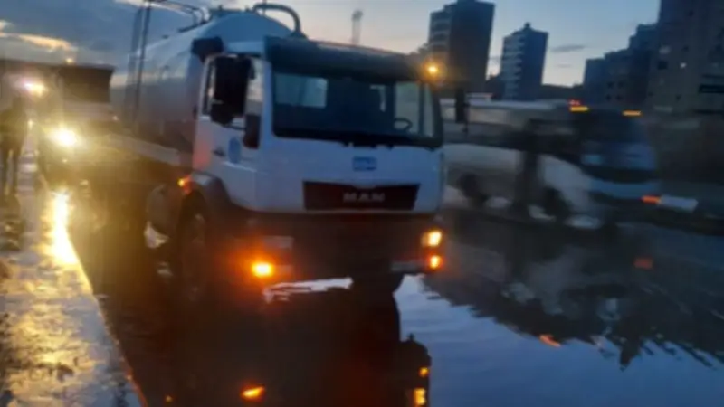 شركة مياه القليوبية تواصل جهودها لمواجهة تجمعات مياه الأمطار في ظل الطقس غير المستقر