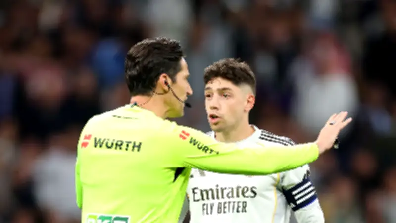 خبير تحكيمي يتهم الاتحاد الإسباني بازدواجية المعايير في عقوبة فالفيردي