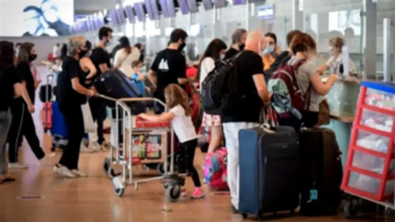 المطارات المصرية تسجل نمواً قوياً في حركة الركاب رغم التوترات الإقليمية