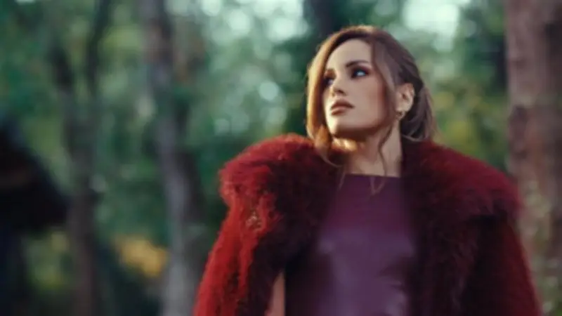 عبيدة تطرح كليب 'ما تعودناش' بتوقيع بتول عرفة.. والمخرجة تستعد لمشروع ضخم في تركيا