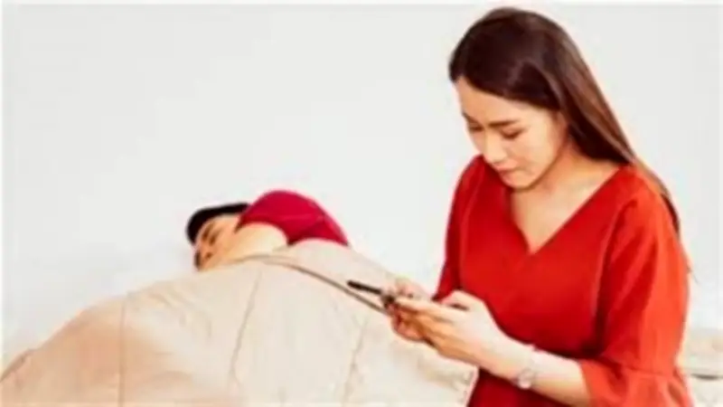 خبير أسري: الغريزة الإنسانية لا تبرر خيانة الثقة الزوجية.. والصراحة أساس التوازن الأسري