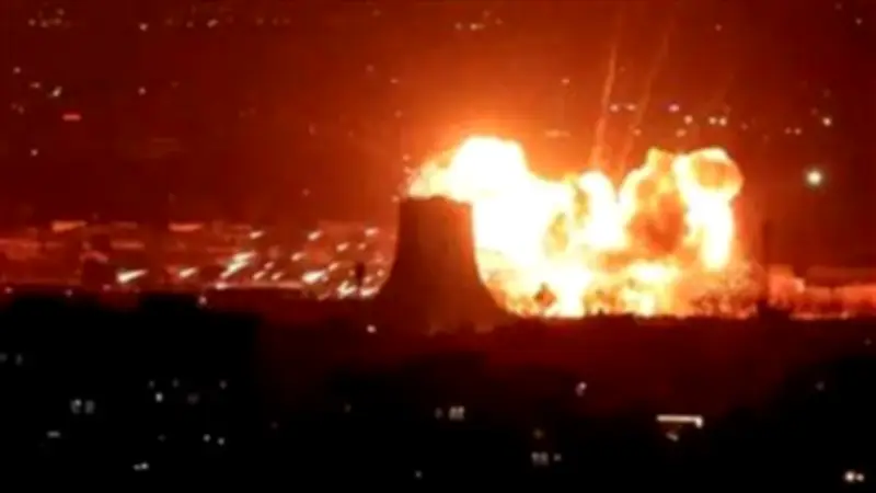 إعلام إيراني: انفجارات ضخمة في طهران نتيجة غارات أمريكية إسرائيلية