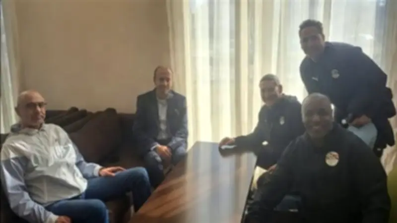 قنصل مصر في ليبيا يزور بعثة منتخب الناشئين قبل مواجهة تونس في بطولة شمال أفريقيا