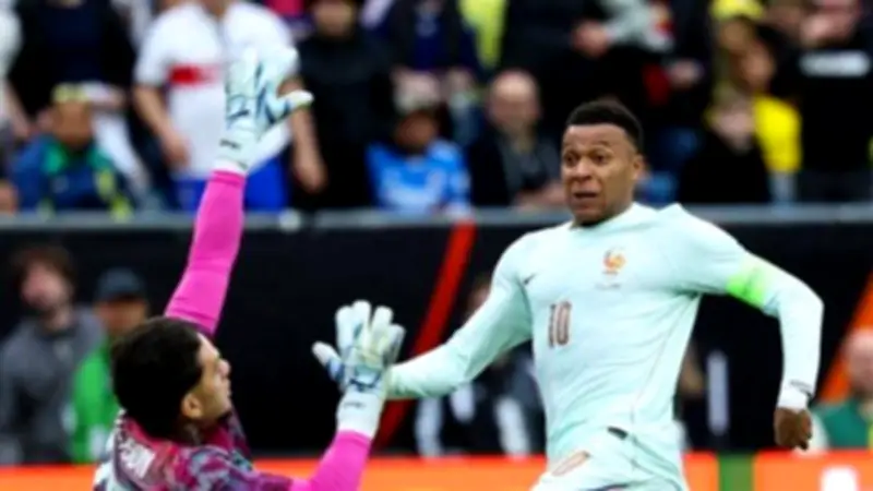 البرازيل تهزم فرنسا في الشوط الأول بكيليان مبابي يتقدم للديوك