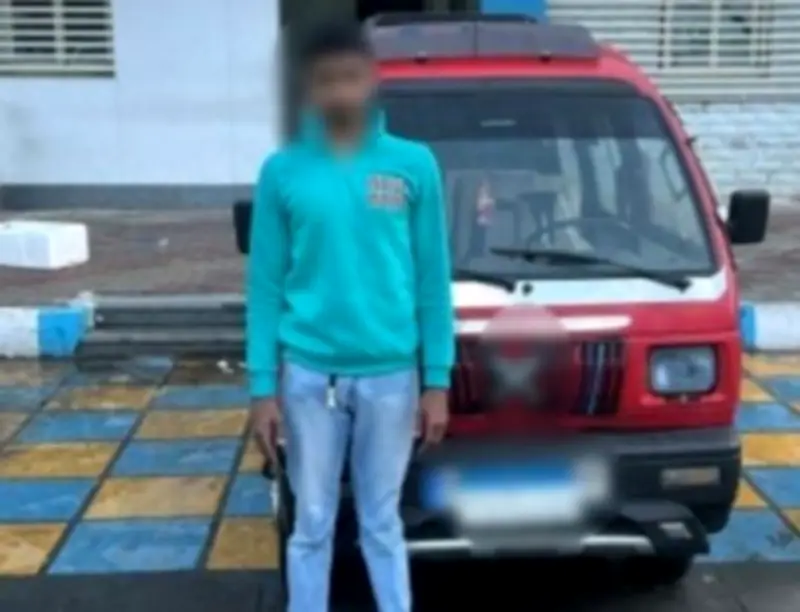 ضبط قائد سيارة فان للسيْر برعونة وأداء حركات استعراضية بالإسكندرية