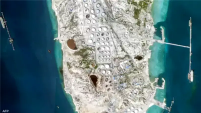 البيت الأبيض يحذر: إيران تعزز قواتها في جزيرة خرج تحسباً لعملية أمريكية محتملة