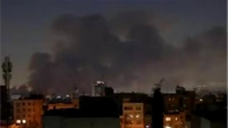 إيران: ضربات جوية تستهدف مواقع للحرس الثوري في كاشان وسط البلاد