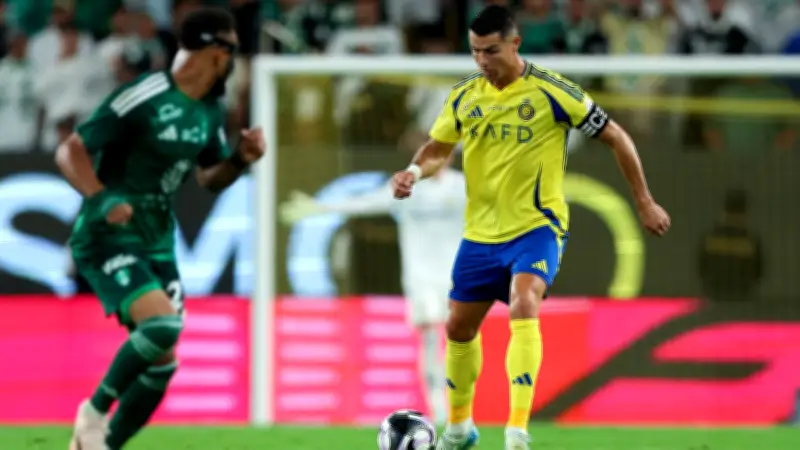 كلاسيكو السعودية: النصر والأهلي في مواجهة ملحمية على ملعب الأول بارك