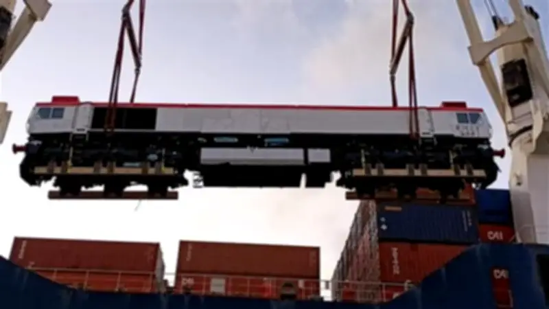 وصول القطار السابع والأخير من قطارات تالجو الإسبانية إلى ميناء الإسكندرية