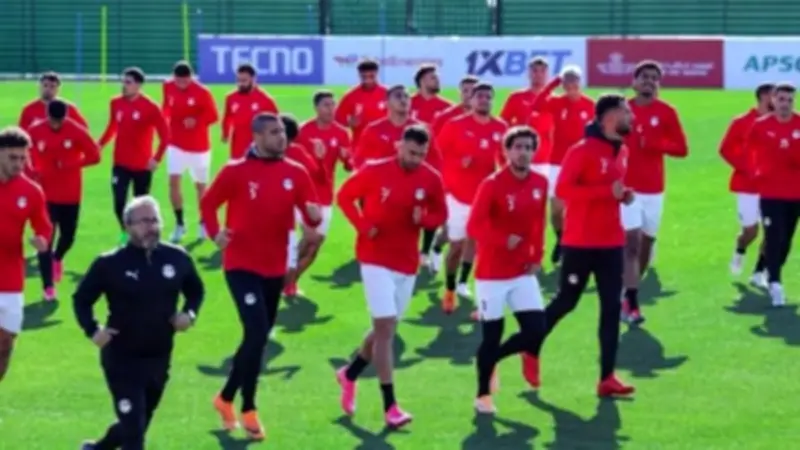 حافلة منتخب مصر تتحرك لملعب الإنماء استعداداً للمباراة الودية مع السعودية