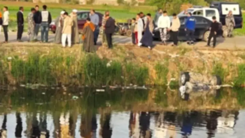 انقلاب سيارة في ترعة المريوطية بأبو النمرس يؤدي إلى سقوط ضحايا وجار انتشالهم