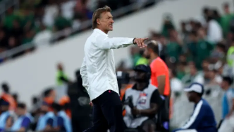 الدعيع يهاجم رينارد بشدة بعد الهزيمة المذلة للمنتخب السعودي أمام مصر