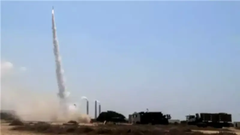 إسرائيل تعترض صاروخاً باليستياً أطلق من اليمن دون تسجيل إصابات