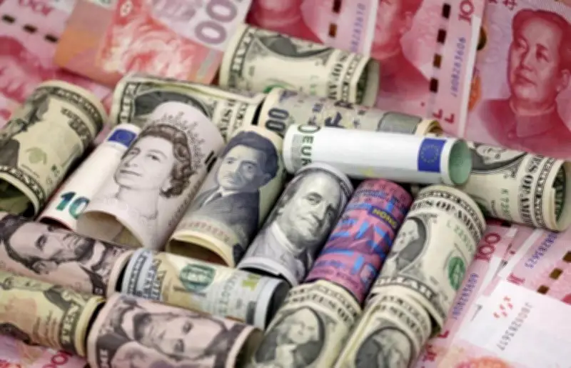 أسواق الصرف العالمية تلتقط أنفاسها والدولار يواصل التماسك أمام الجنيه