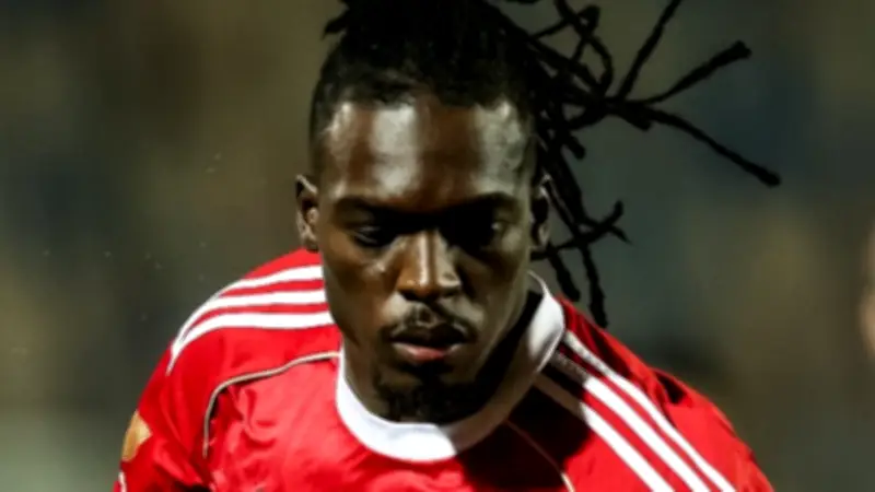 شوبير يكشف تفاصيل جديدة: مدرب الأهلي يطالب بدعم كامل للفريق ويرفض إنهاء إعارة كامويش