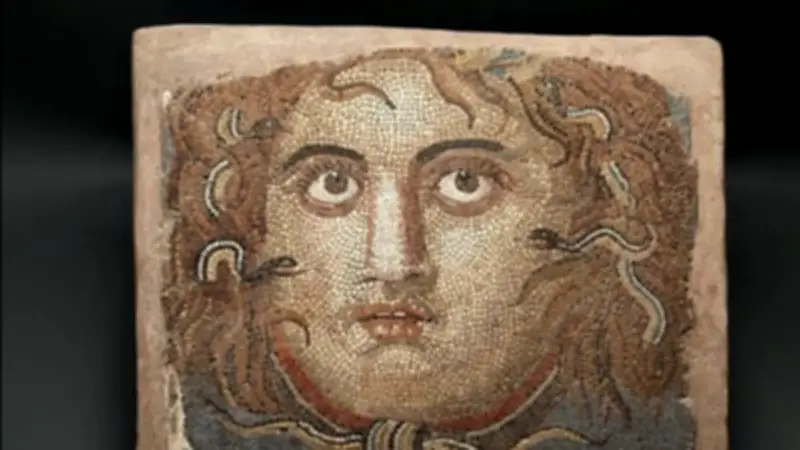 المتحف المصري يعرض لوحة رأس الميدوزا: أسطورة يونانية تجسدت في فسيفساء نادرة