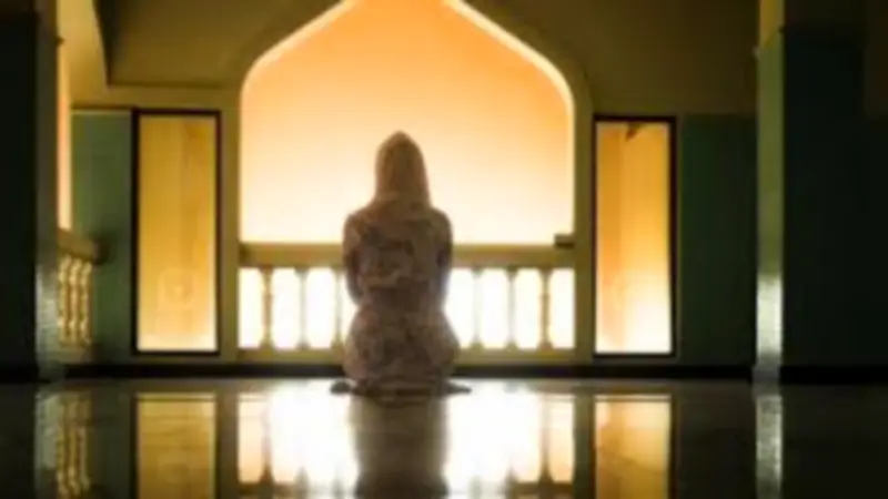 ما أول صلاة تجب على المرأة بعد طهرها من الحيض؟.. الإفتاء توضح الشروط والأحكام