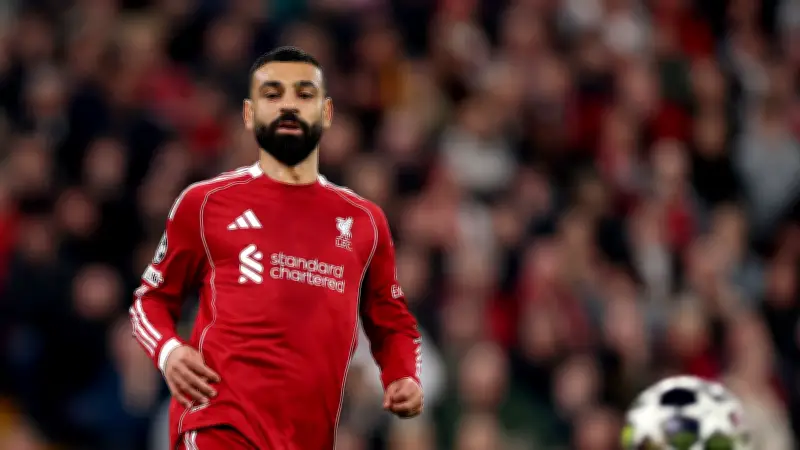 محمد صلاح يفكر في العودة إلى روما.. وتخفيض الراتب شرط أساسي