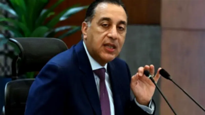 مدبولي يعلن إبطاء تنفيذ المشروعات كثيفة استهلاك الوقود لمدة شهرين لترشيد الطاقة