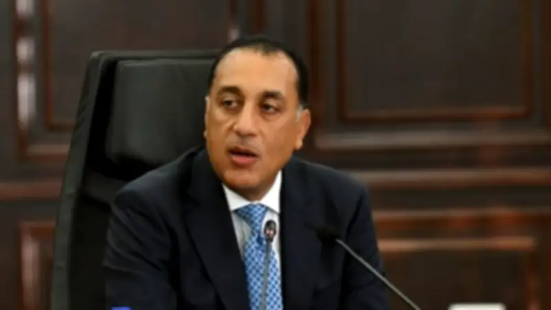 رئيس الوزراء يعلن عن زيادة تاريخية في الأجور تتجاوز معدل التضخم لأول مرة