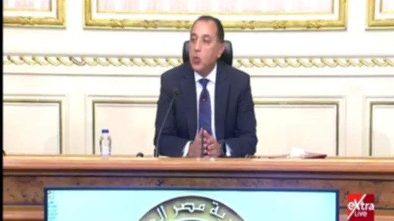 مدبولي يعلن إبطاء المشروعات الكبرى كثيفة استهلاك البنزين لمدة شهرين لترشيد الطاقة