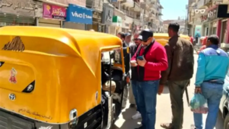 حملة مكبرة في التل الكبير لضبط التكاتك المخالفة وتنظيم الأجور
