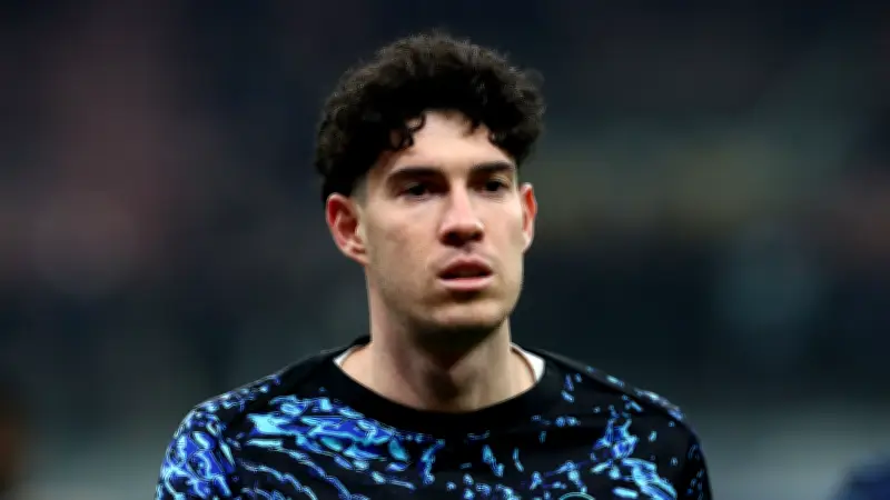 باستوني يمنح برشلونة الضوء الأخضر للانتقال الصيفي رغم تحديات القيمة السوقية