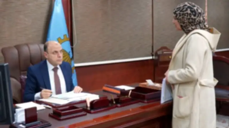 محافظ الغربية يعقد اجتماعات عاجلة مع مديري شبكات المرافق لتحسين الخدمات