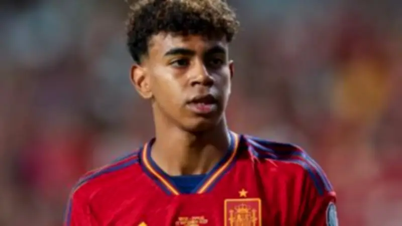 برشلونة يطلب رسميًا إراحة لامين يامال من مواجهة مصر مع إسبانيا