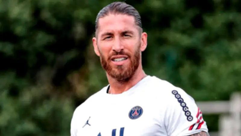 سيرجيو راموس على وشك شراء نادي إشبيلية الإسباني في صفقة تاريخية