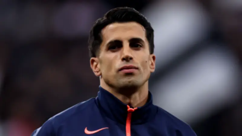 الهلال يفرض شروطًا صارمة لرحيل كانسيلو.. والبرتغالي بين برشلونة والعودة للمملكة